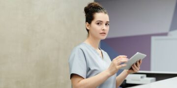 AHPC Warns Hospitals Against Using Receptionists for Medical Records
