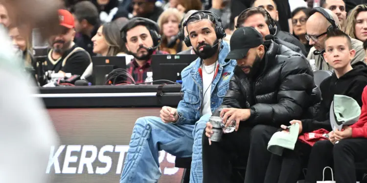 Arian Foster Claims Drake Has The Weakest Handshake He’s Ever Experienced