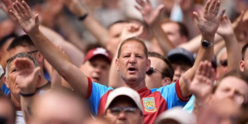 Carabao Cup Weekend Kick-Off Shatters Records with Record Attendance
