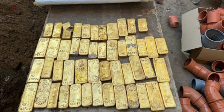 Construction Workers Strike Gold at Work – Literally | CNN