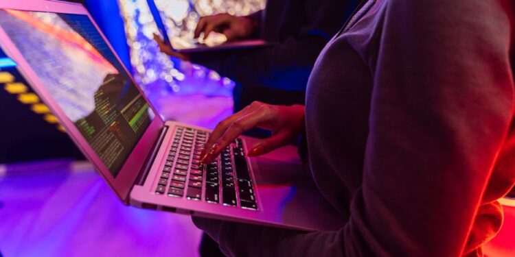 Cybersecurity Expert Urges Nationwide Campaign on Responsible Social Media Use