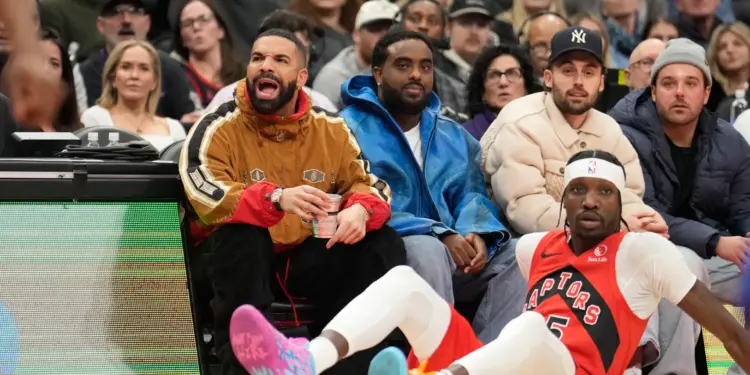 Drake’s Public Rift with DJ Akademiks Escalates, Sparking Controversy in Hip-Hop Media