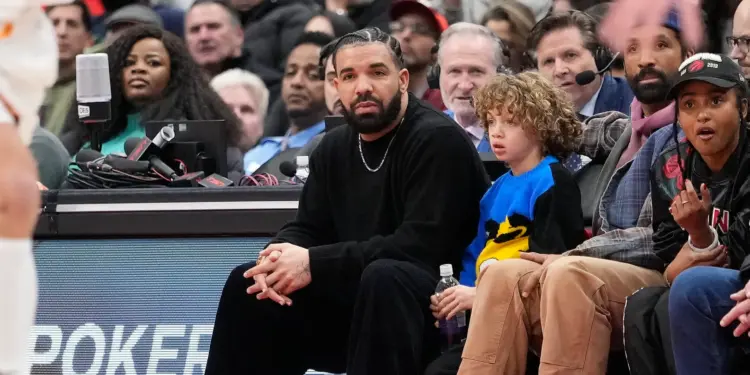 Drake’s Toronto Castle Date with Pinkchyu: A Royal Romance?