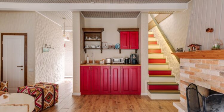 Elevating the Modern Home: Design Ideas for Elegant Butler Pantry Spaces