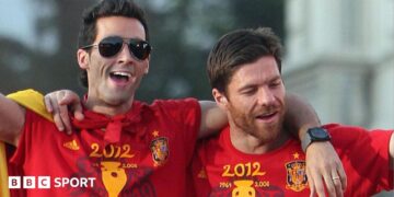 Fulham v Chelsea: Rafa Benitez on Former Players Alonso and Arbeloa