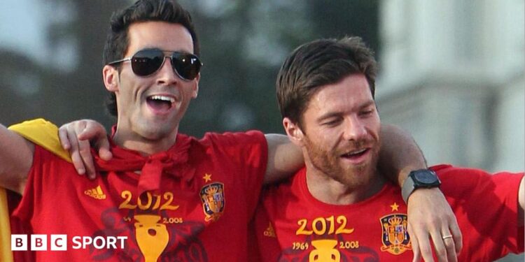 Fulham v Chelsea: Rafa Benitez on Former Players Alonso and Arbeloa