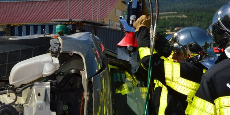 GNFS Rescues Trapped Driver After Trailer Accident at Waterfalls Junction
