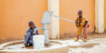 Ghana Free SHS: Executive Director Calls for End to ‘Freebies’ with Resource Shift to Basic Schools
