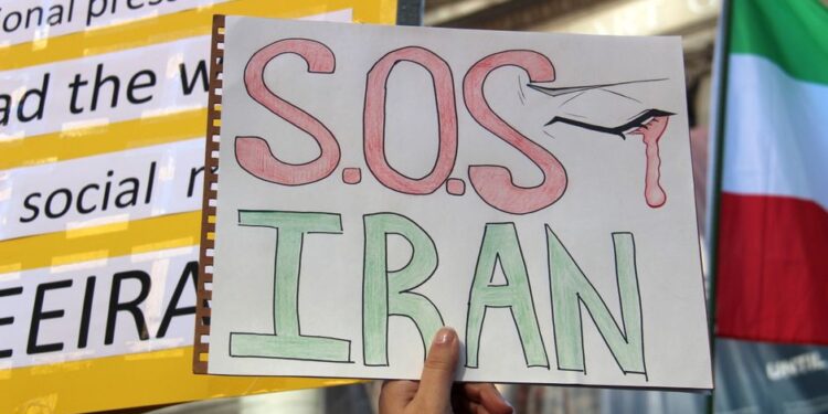 Iran Accuses US Sanctions of Eroding Sovereignty, Signaling Escalating Tension