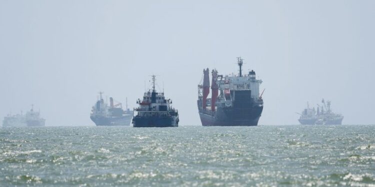 Iran and Oman Outline Plan for Temporary Strait of Hormuz Shipping Lane