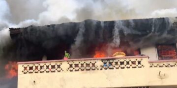 Kumasi: 11 Rooms Destroyed as Fire Engulfs 3-Storey Building at Manhyia South