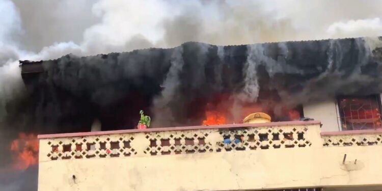 Kumasi: 11 Rooms Destroyed as Fire Engulfs 3-Storey Building at Manhyia South