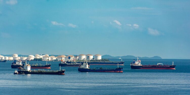 Oman Faces Severe Oil Spill After Tanker Incident, Concerns Raised About Russian Shadow Fleet