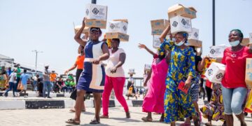 Otumfuo Osei Tutu II Foundation Donates 600 Mattresses to Sefwi Wiawso SHS, Reflecting King’s Legacy