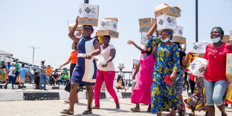 Otumfuo Osei Tutu II Foundation Donates 600 Mattresses to Sefwi Wiawso SHS, Reflecting King’s Legacy