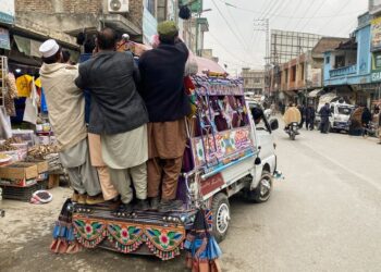 Pakistan Top Court Orders Imran Khan’s Hospital Transfer Amid Access Battle