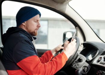 Police Issue Strict Warning Against Audio Devices While Driving & Riding – Focus on Road Safety