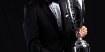 Portugal’s Bruno Fernandes Claims PFA Men’s Player of the Year Award, Signaling Rising Star Status