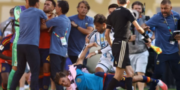 Referee’s Plea Sparks Controversy at World Cup Final: Messi’s Control Demands