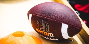 Seahawks QB’s ‘Spin Rate’ Expertise: A Hard Knocks Deep Dive