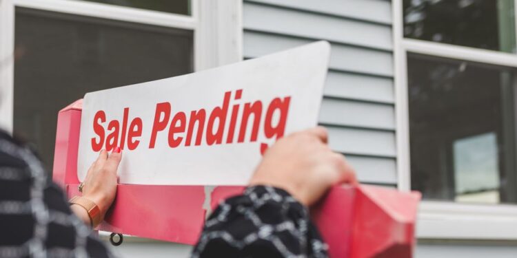 Seattle Home Sales Plummet as Nation’s Worst as High Costs and Tech Layoffs Cripple Market