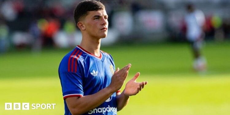 Shea Lacey and Tyler Fletcher Set for Breakthrough in Manchester United Pre-Season
