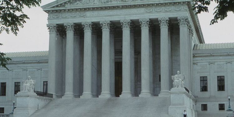 Supreme Court Grants Temporary Pause to Trump’s White House Ballroom Project