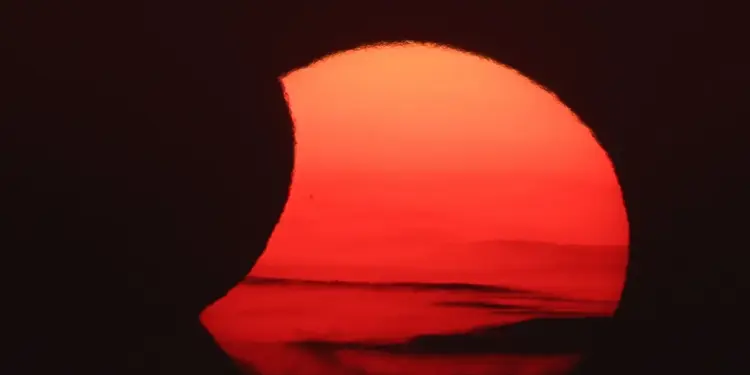 The Best Photos of the Big Solar Eclipse