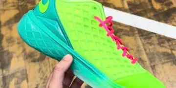 The Iconic “Grinch” Colorway Is Coming To The Kobe 3