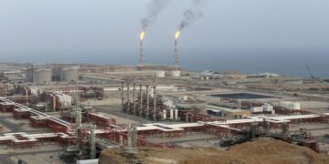 The Strait of Hormuz Traffic Remains Low as World Rapidly Burns Through Oil Stockpiles