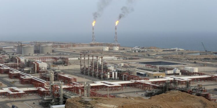The Strait of Hormuz Traffic Remains Low as World Rapidly Burns Through Oil Stockpiles