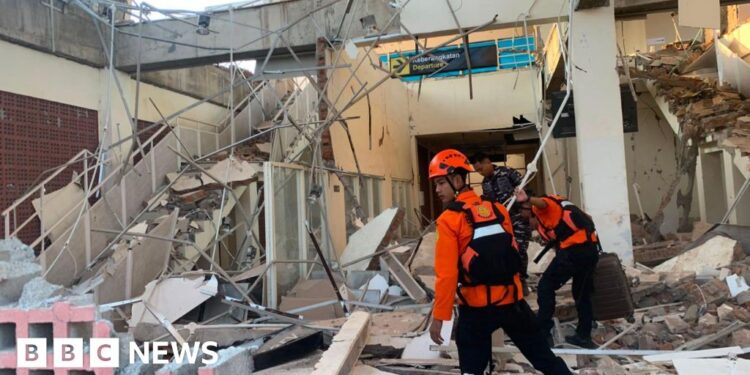 Two Dead After 7.7 Magnitude Indonesia Earthquake