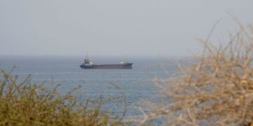 US-Iran Tensions Rise as Strait of Hormuz Deal Hangs in the Balance