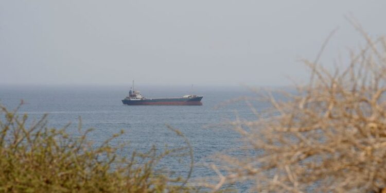 US-Iran Tensions Rise as Strait of Hormuz Deal Hangs in the Balance