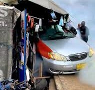 VIDEO from Ejisu: How a Suspected Car Thief Tried to Escape and Ended Up Running Over a Crowd