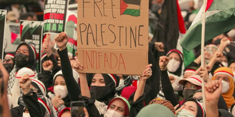 Palestine Action Protesters Arrested Outside Labour Party Conference