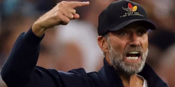 Sarcastic Jurgen Klopp clashes with German press AGAIN